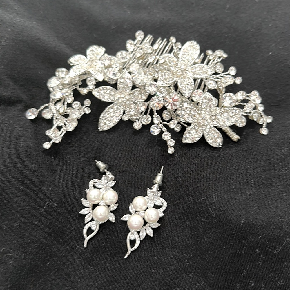 Wedding hair clip and earrings